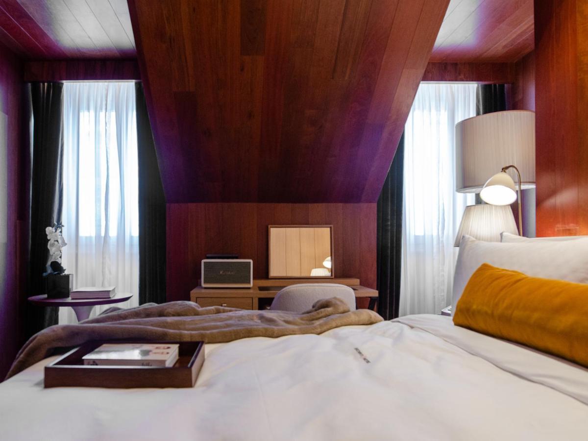 Browns Avenue Hotel 리스본 외부 사진 A room at the hotel