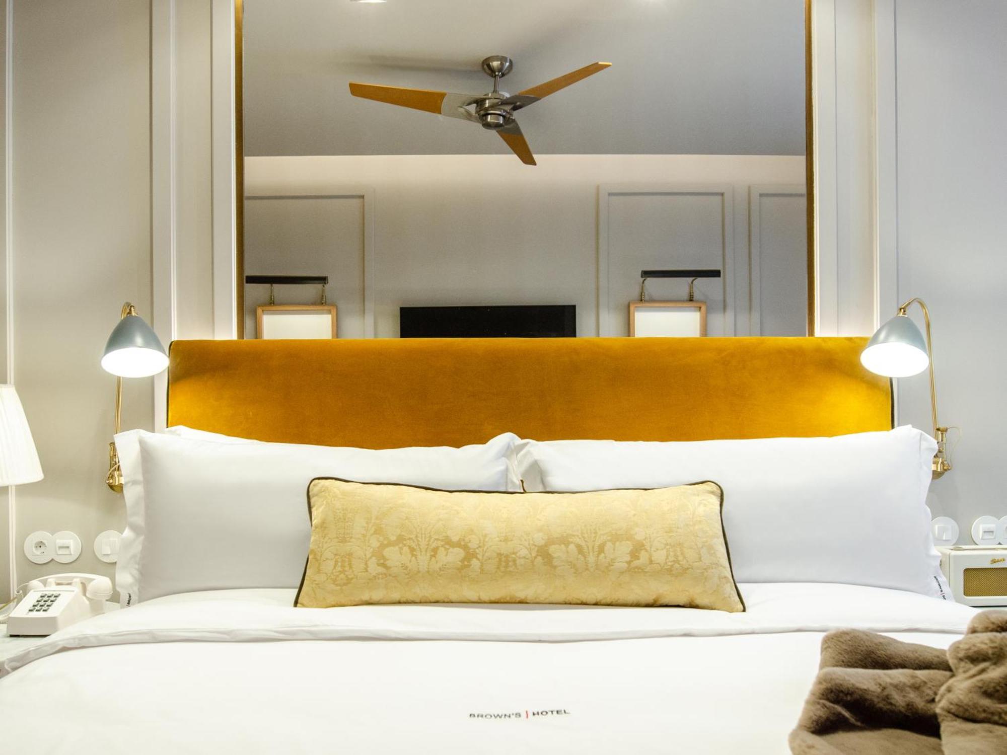 Browns Avenue Hotel 리스본 외부 사진 A bedroom at the hotel