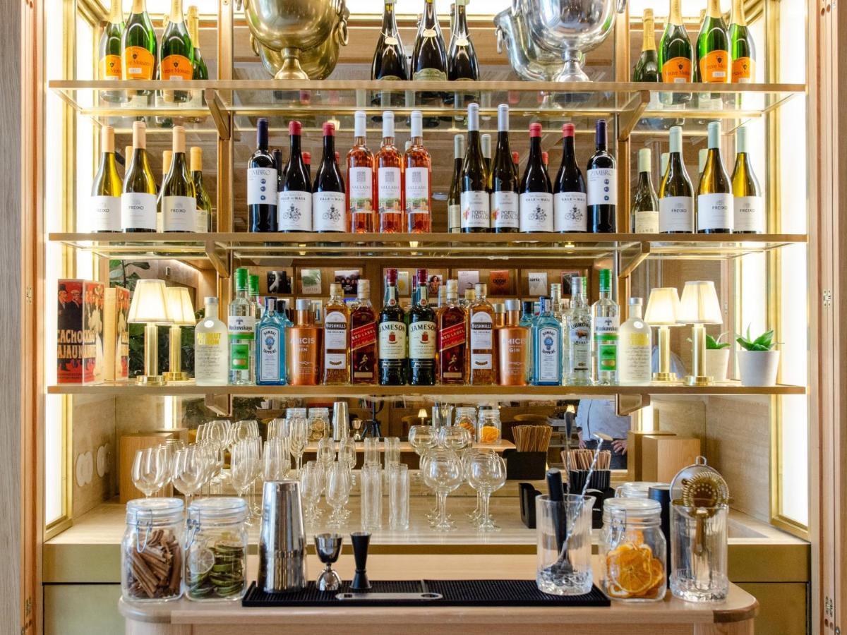 Browns Avenue Hotel 리스본 외부 사진 The bar at the Ritz